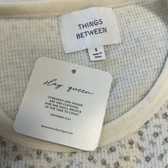 Bates Sisters Boutique Top - Picture 3 of 4